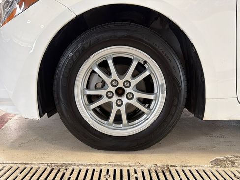 Used 2021 Toyota Corolla LE FWD image 13