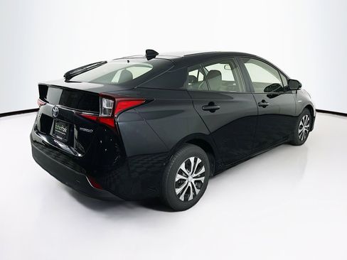 Used 2021 Toyota Prius LE image 9
