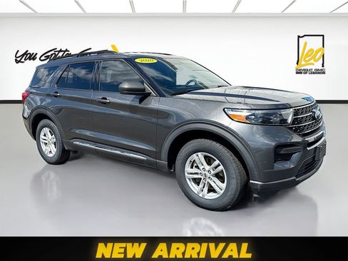 Used 2020 Ford Explorer XLT w/ Comfort Package image 3