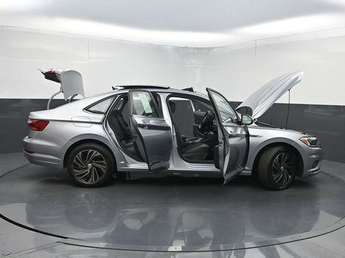 Used 2019 Volkswagen Jetta SEL Premium FWD image 35