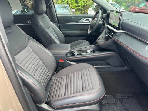 New 2026 Ford Explorer ST-Line w/ ST-Line Street Pack image 28