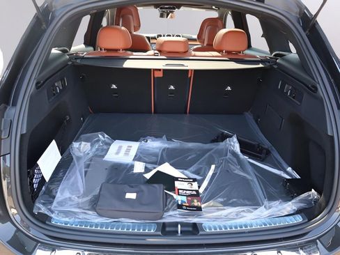 Used 2026 Mercedes-Benz GLC 300 4MATIC image 10