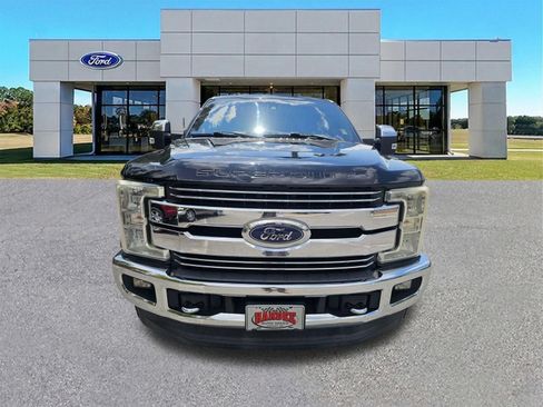 Used 2017 Ford F250 Lariat w/ Lariat Ultimate Package AWD/4WD image 9
