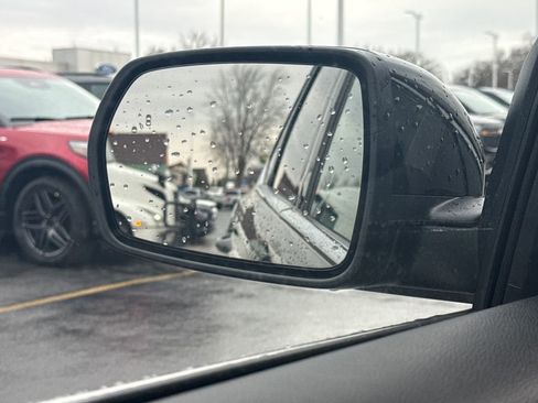 Used 2024 Ford Edge SEL image 29