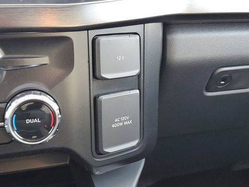 New 2026 Ford F250 Lariat w/ Black Appearance Package image 30