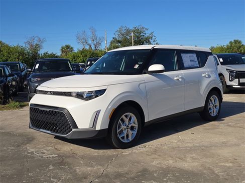 New 2025 Kia Soul LX image 4