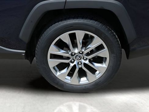 Used 2019 Toyota RAV4 XLE Premium w/ All Weather Liner Package FWD image 9