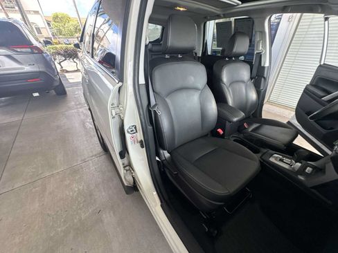 Used 2016 Subaru Forester 2.5i Limited AWD/4WD image 24