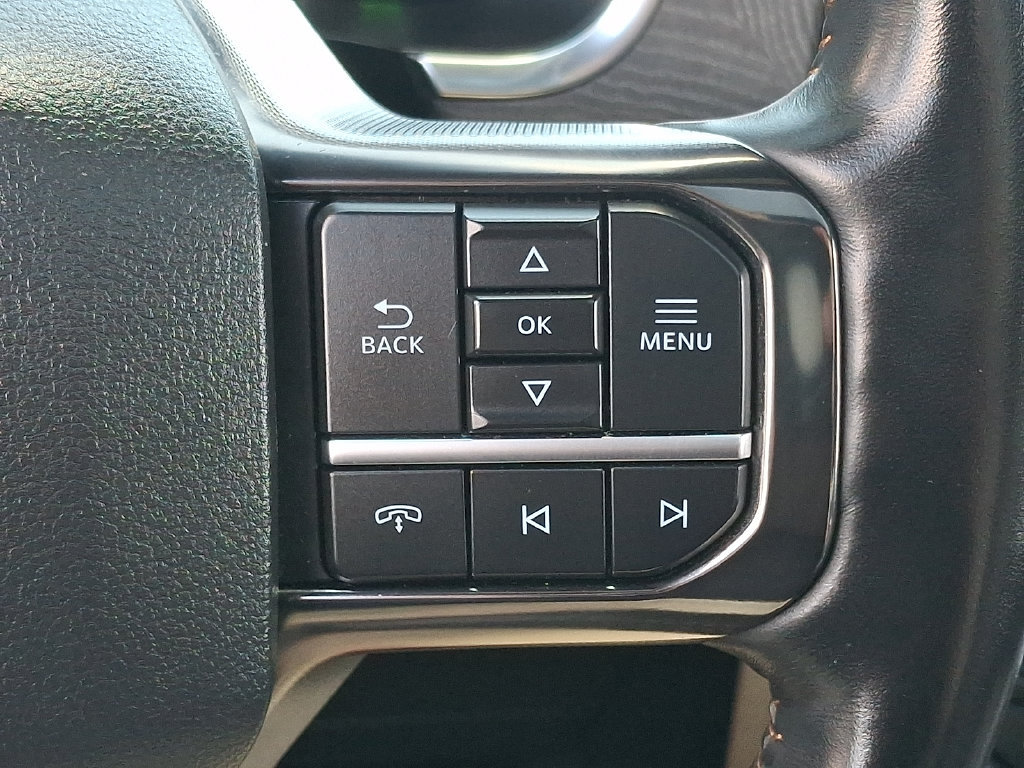 Used 2021 Ford F150 Platinum w/ FX4 Off-Road Package AWD/4WD image 27