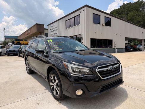 Used 2019 Subaru Outback 2.5i Limited AWD/4WD image 1