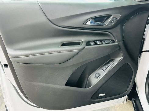 Used 2024 Chevrolet Equinox Premier AWD/4WD image 27
