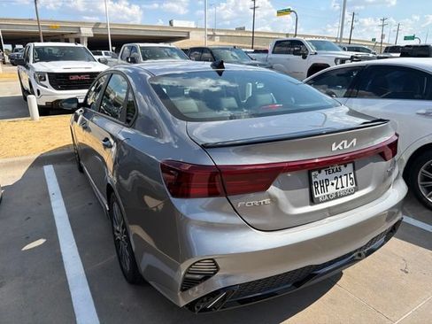 Used 2022 Kia Forte GT-Line FWD image 4