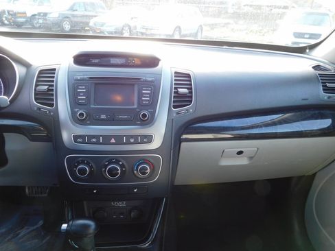 Used 2014 Kia Sorento LX AWD/4WD image 8