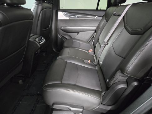 Used 2023 Cadillac XT6 Sport w/ LPO, ONYX Package image 13