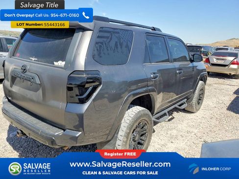 Used 2017 Toyota 4Runner TRD Off-Road AWD/4WD image 4