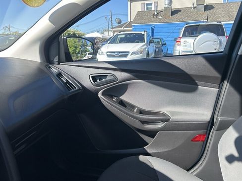 Used 2014 Ford Focus S FWD image 12