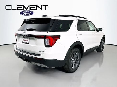 New 2026 Ford Explorer Active w/ Active Comfort Package AWD/4WD image 6