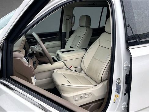 Used 2023 GMC Yukon XL Denali w/ LPO, Floor Liner Package image 25