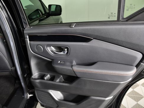 Certified 2025 Honda Pilot TrailSport image 45