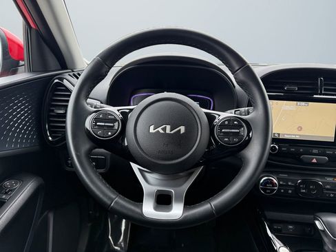 Used 2025 Kia Soul EX image 12