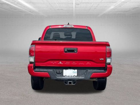 Used 2021 Toyota Tacoma TRD Off-Road w/ Technology Package AWD/4WD image 8