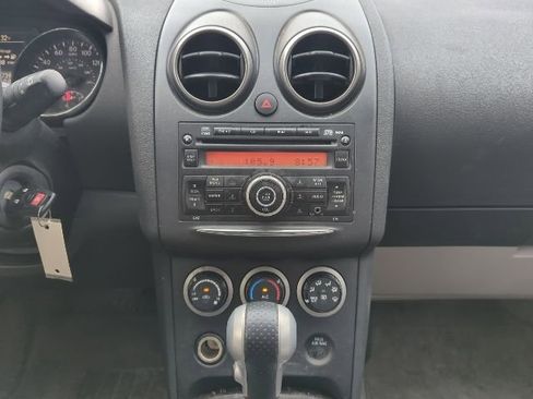 Used 2014 Nissan Rogue S image 12