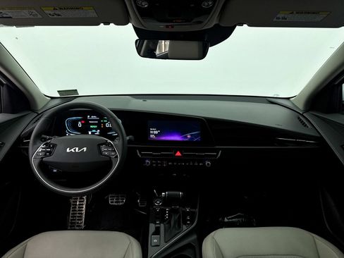 Certified 2024 Kia Niro EX Touring image 18