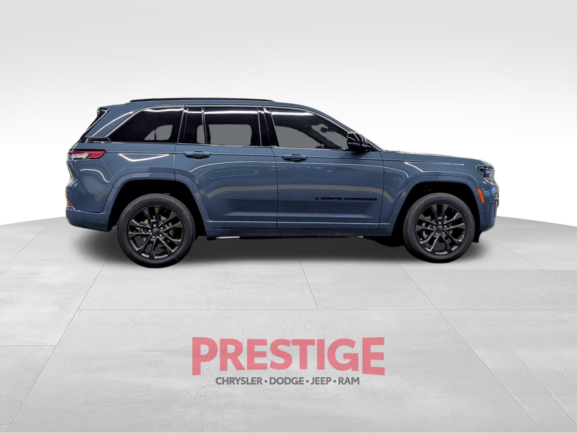 New 2026 Jeep Grand Cherokee Limited AWD/4WD image 4