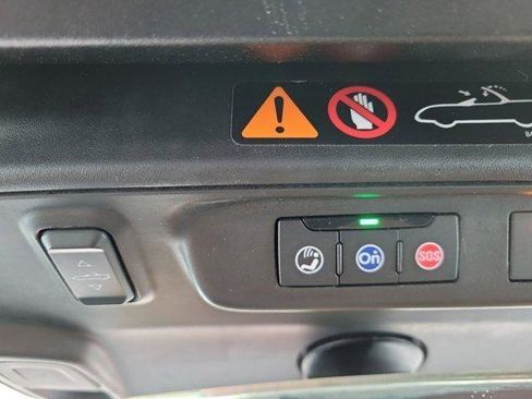 Used 2023 Chevrolet Camaro LT image 27