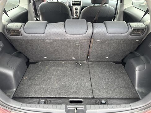 Used 2010 Toyota Yaris 2-Door Hatchback FWD image 14