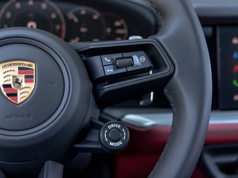 New 2026 Porsche Cayenne S image 32