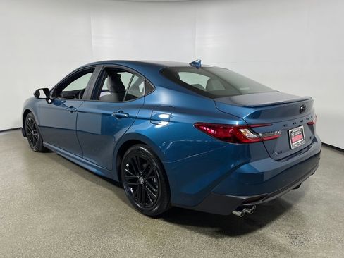 New 2026 Toyota Camry SE image 5