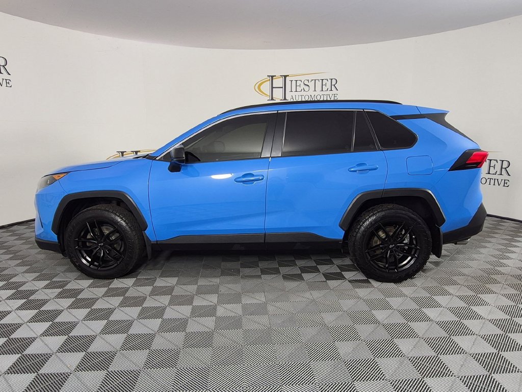 Used 2019 Toyota RAV4 LE w/ All Weather Liner Package AWD/4WD image 7