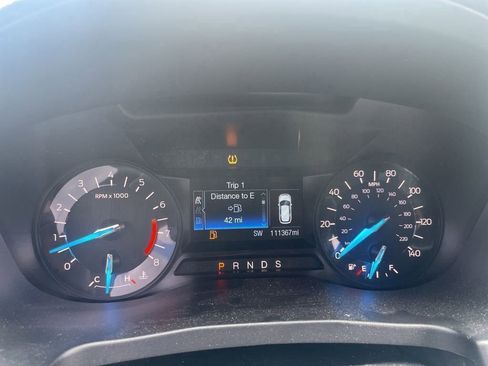 Used 2018 Ford Explorer XLT image 5