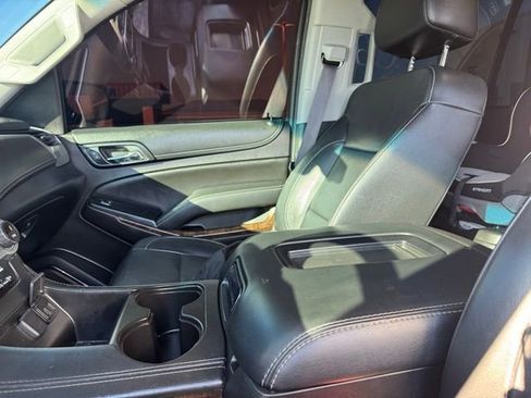 Used 2017 Chevrolet Tahoe LT image 3