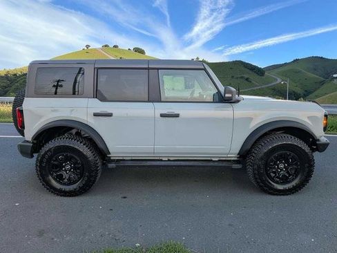 Certified 2024 Ford Bronco Wildtrak AWD/4WD image 7