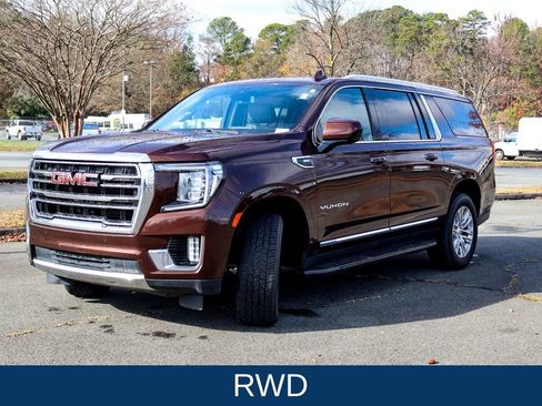 Used 2022 GMC Yukon XL SLT image 3