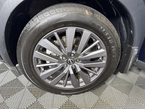 Used 2023 Nissan Pathfinder SL w/ SL Premium Package AWD/4WD image 10