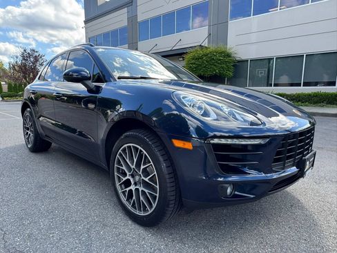 Used 2018 Porsche Macan Sport Edition AWD/4WD image 2
