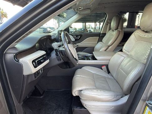 Used 2020 Lincoln Aviator Reserve w/ Equipment Group 201A RWD image 13