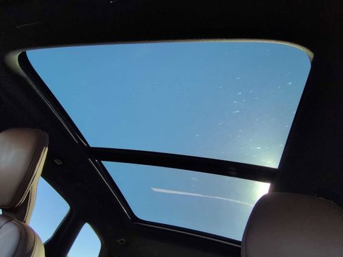 Used 2025 Volvo XC60 T8 Ultra image 19