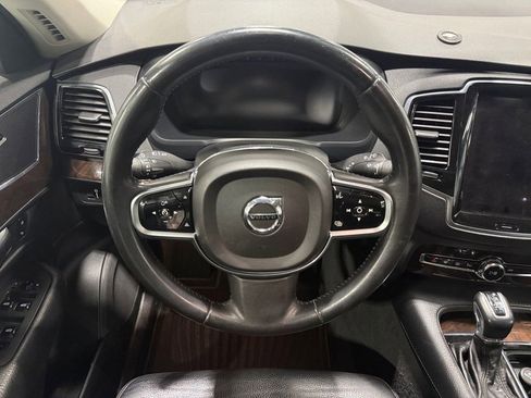 Used 2016 Volvo XC90 T6 Momentum w/ Momentum Plus Package AWD/4WD image 24