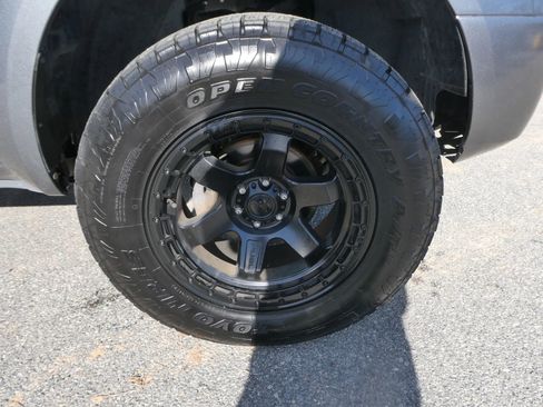 Used 2019 Nissan Frontier SV image 30