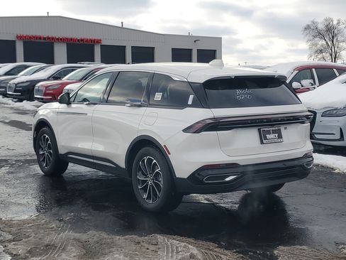 New 2026 Lincoln Nautilus Premier image 3