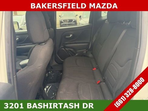 Used 2022 Jeep Renegade Latitude image 12