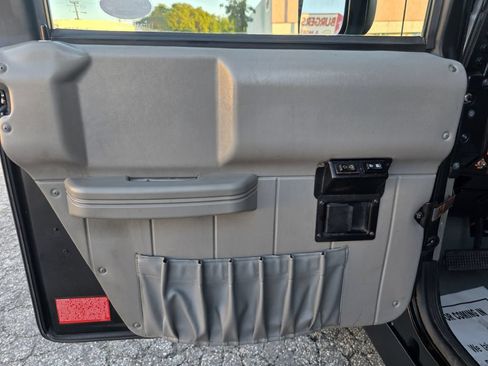 Used 2000 HUMMER H1 4-Door Wagon AWD/4WD image 25