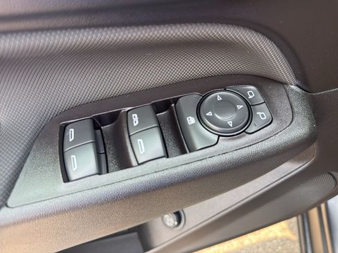 Certified 2022 Chevrolet Equinox RS w/ Infotainment Package AWD/4WD image 12