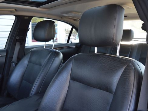 Used 2010 Mercedes-Benz S 550 S 550 4MATIC Sedan 4D image 11