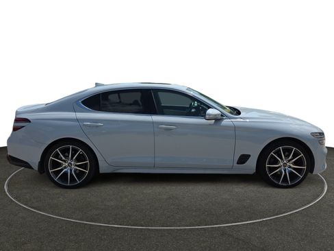 Used 2023 Genesis G70 2.0T AWD/4WD image 7