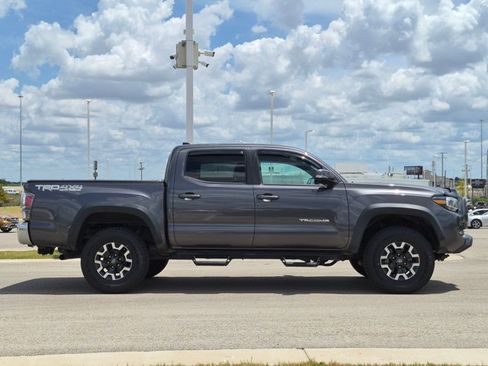Used 2023 Toyota Tacoma TRD Off-Road AWD/4WD image 4